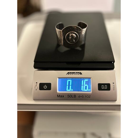 Vintage Renaissance Revival Engraved Silver Cuff Bracelet with Portrait - Picture 6 of 6